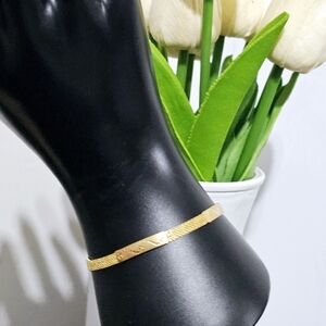 18k real saudi gold bracelet size  7.5 inches